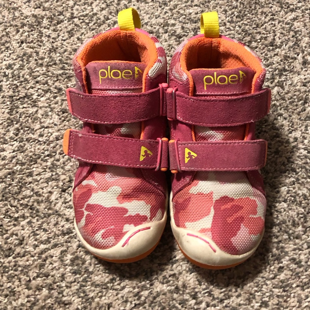 PLAE max shoe in pink camo